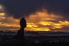 balanced rock sunset