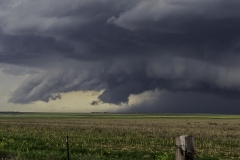 Dightton Kansas supercell thunderstorm wall cloud